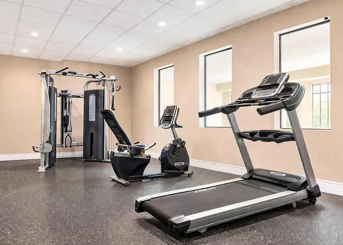 Days Inn & Suites By Wyndham Tomball Houston Nw