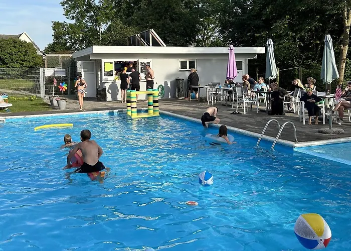 Kongsore Camping, Sma Og Store Hytter