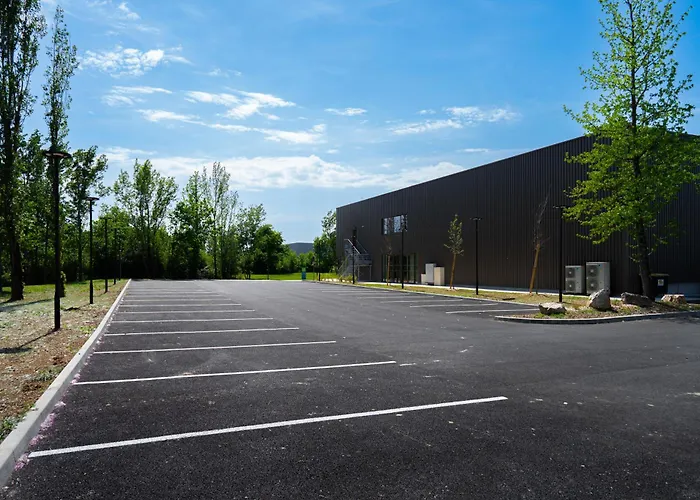 Sure Hotel By Best Western Les Portes De Montauban