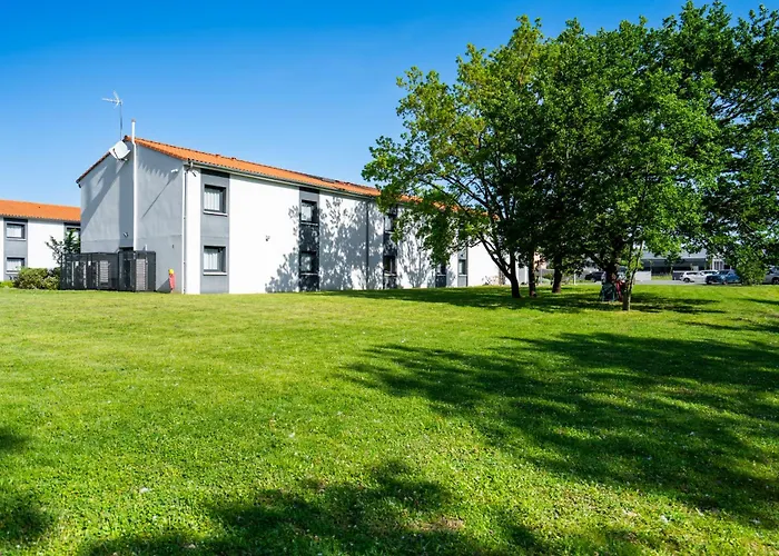 Sure Hotel By Best Western Les Portes De Montauban