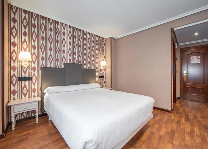 Hotel Puerto De Candas