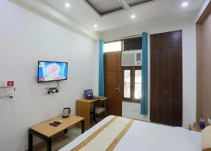 Glinzer Noida