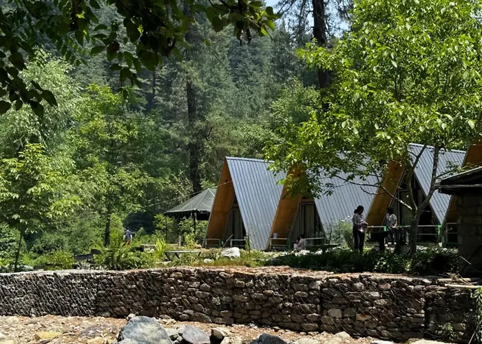 Sunshine Cafe & Cottage Riverside