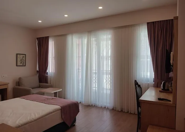 Vera Life Hotel