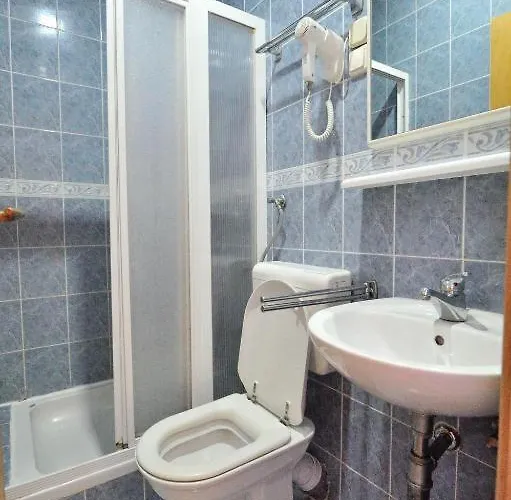 Hotel Lav