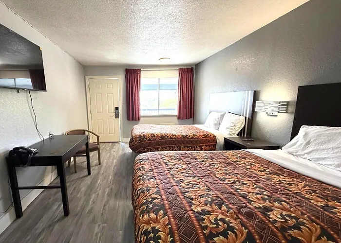 Regency Inn Three Rivers I-37