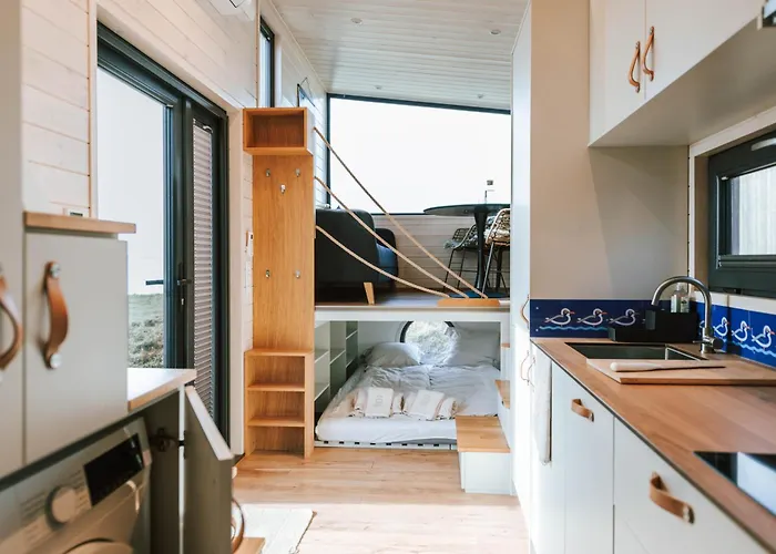 Tiny Seaside Beach Escape - Loddenhoj