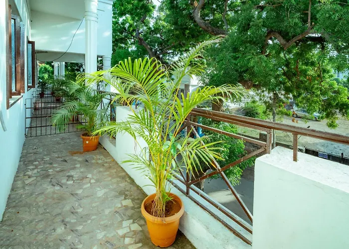 Hare Rama Hare Krishna - Eesha Hotel