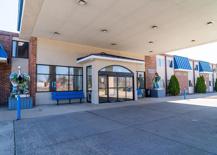 Coratel Inn And Suites By Jasper Lacrosse