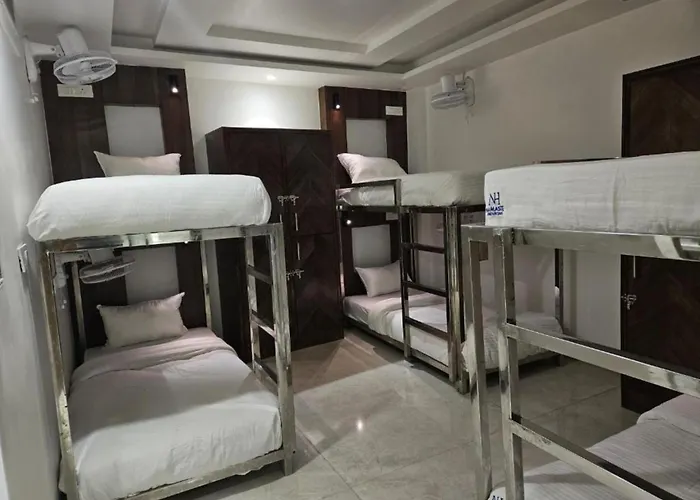 Hotel New King International- Free Airport Pick Up