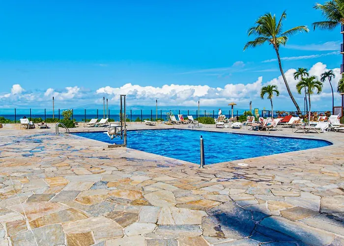 Kaanapali Ocean View Condo W Pool & Beach