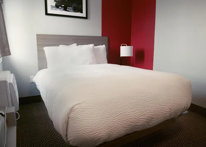 Ramada By Wyndham Kirkland Lake