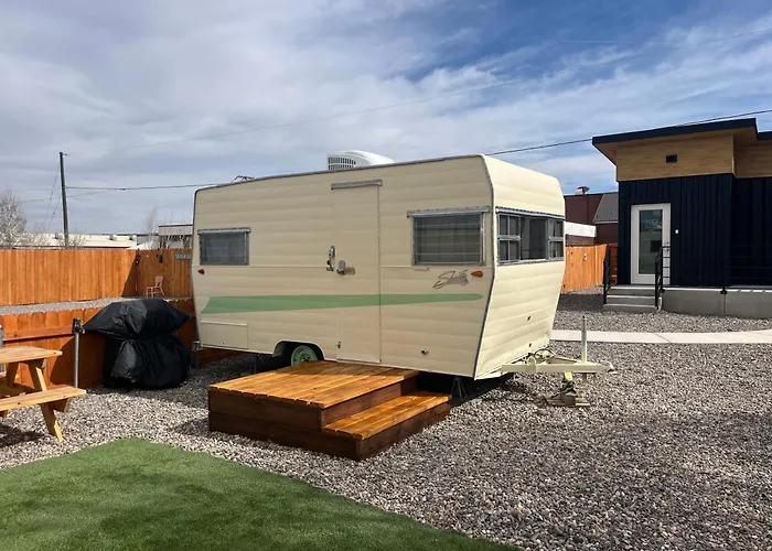 Nettie'S Vintage Trailer Resort