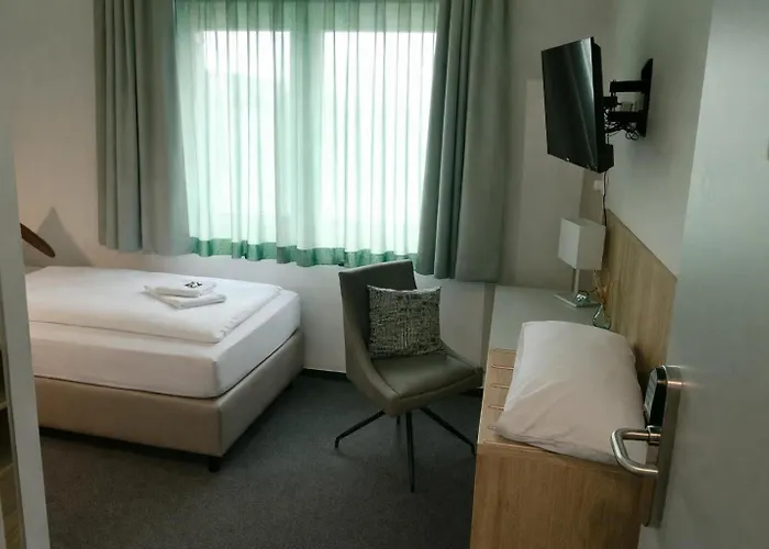 DH Hotel Deutsches Haus - Ihr neuer Rückzugsort im Herzen von Mittweida, digitales Hotel im historischen Gebäude