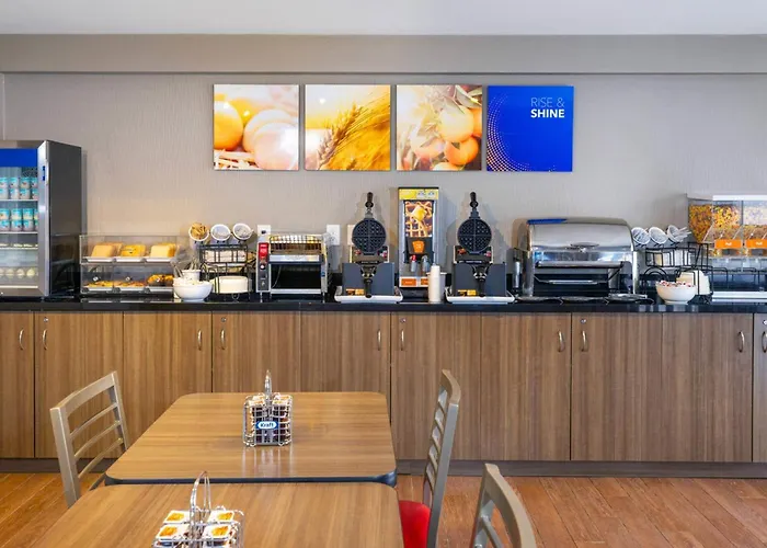 Comfort Inn Cobourg - Port Hope