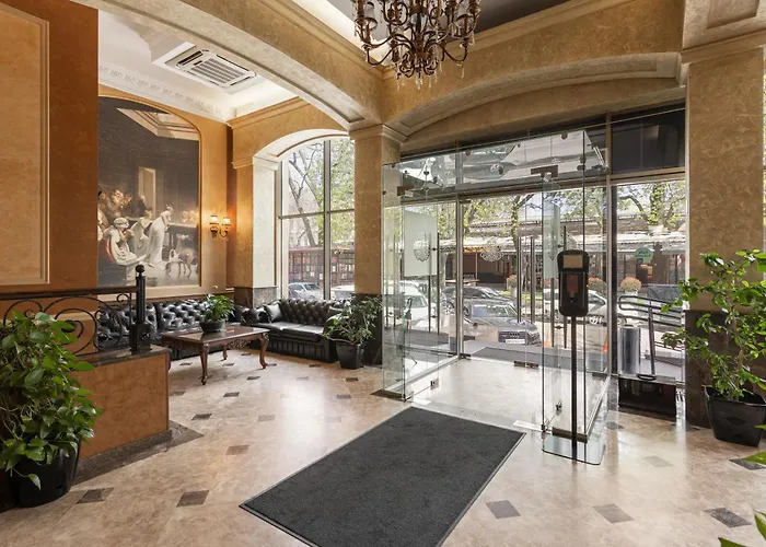 Alexandrovskiy Hotel