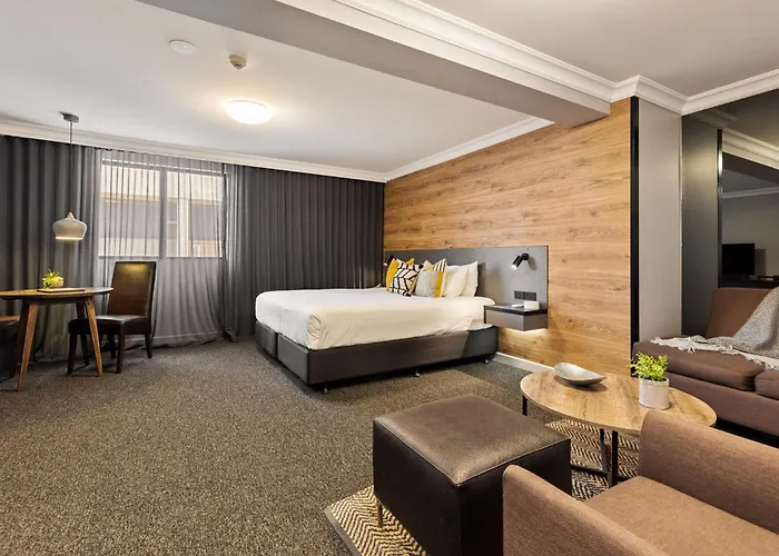 Townhouse Hotel