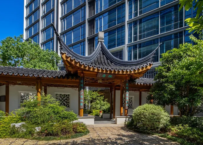 苏州山塘街华贸姑苏里酒店公寓