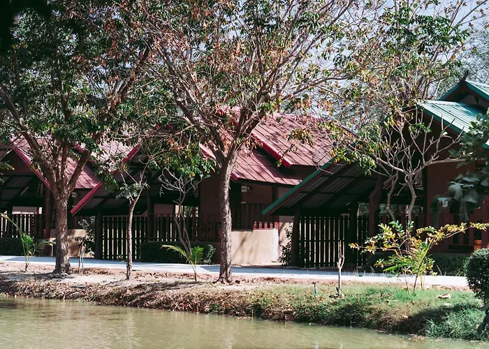 ชลธี รีสอร์ท