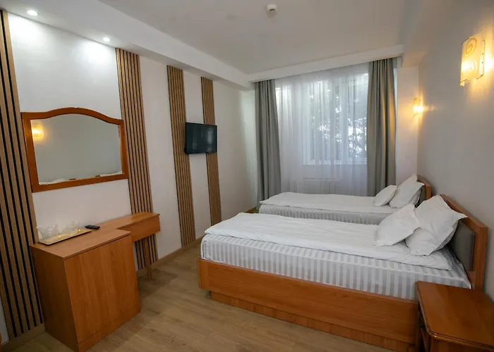 Hotel Senator