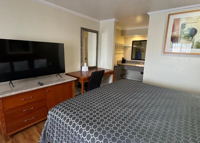 National Inn Garden Grove