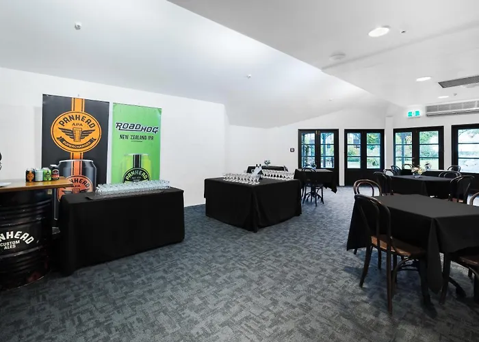 Carnmore Hotel Lower Hutt