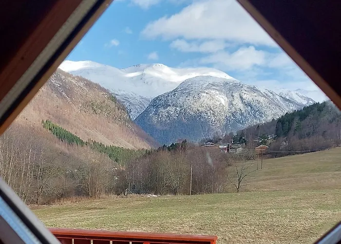 Eidsdal Camping Og Feriehus