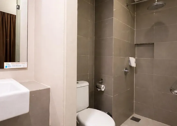 Os Hotel Airport Batam