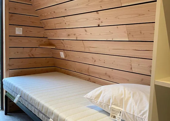 Domaine De L'Ours / Camping Lodge