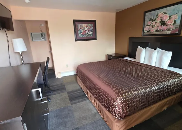 Greenway Motel