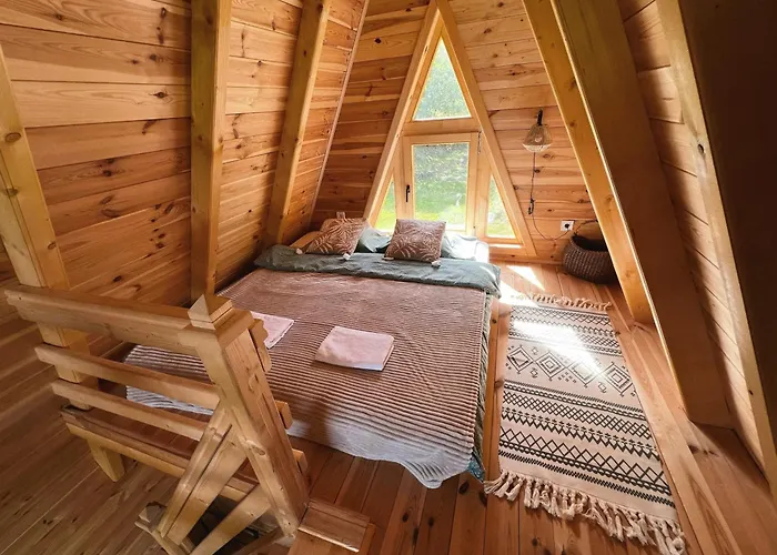 Camp Oaza, Lipa