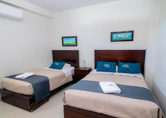 Hotel Estancia Real