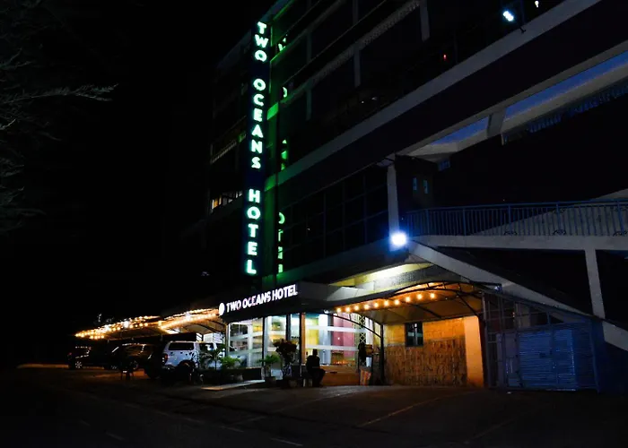 Two Oceans Hotel Voi