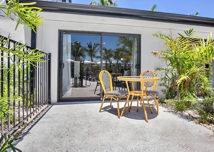 Tropic Isle At Anna Maria Island Inn