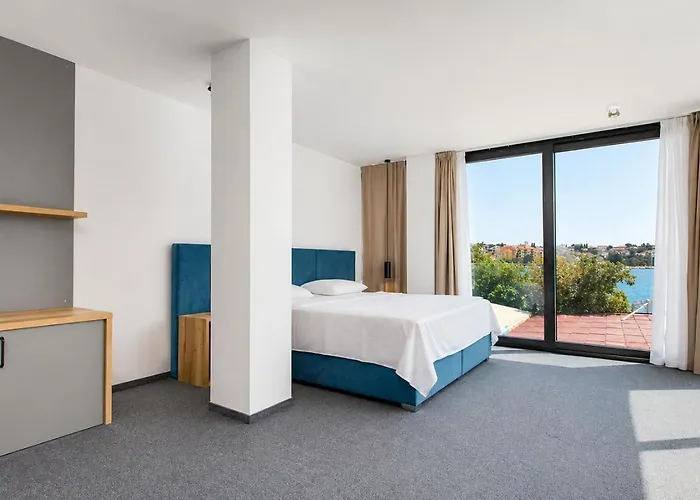Hotel Millenium Deluxe