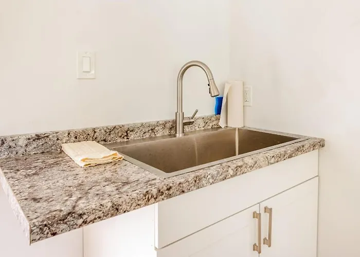 Puni Mauka B 31 Plus Day Rental