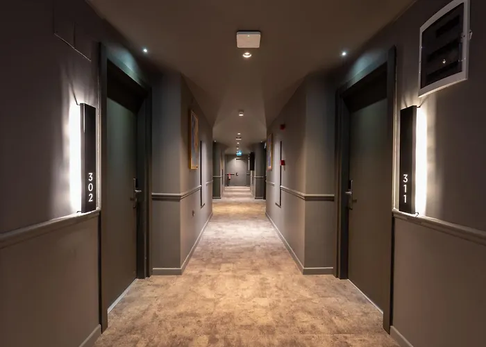 Fifty5 Suite Hotel