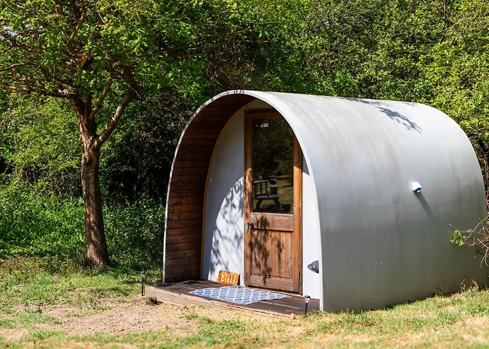Battle Pods&Bells Glamping