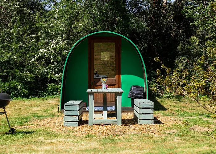 Battle Pods&Bells Glamping