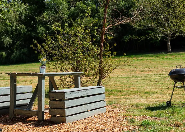 Battle Pods&Bells Glamping