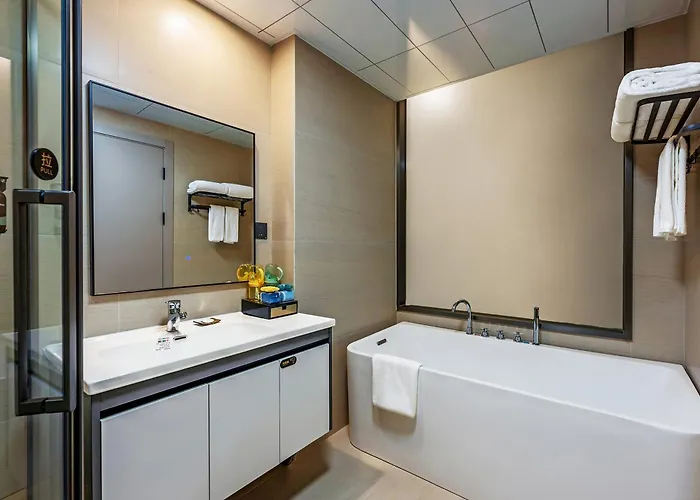 Discovery Hotel Xia Men