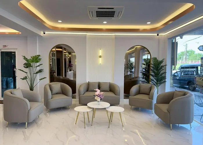 Lopburi Sity Hotel โรงแรมลพบุรี ซิตี้