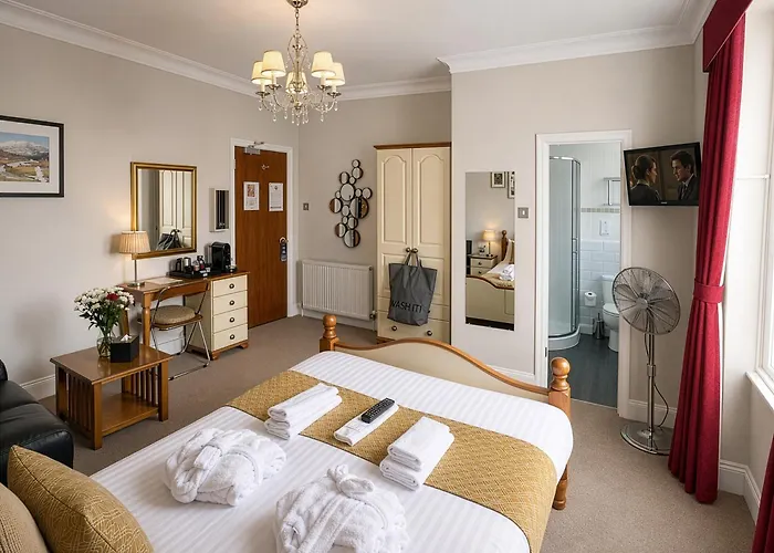 Riviera Lodge Hotel