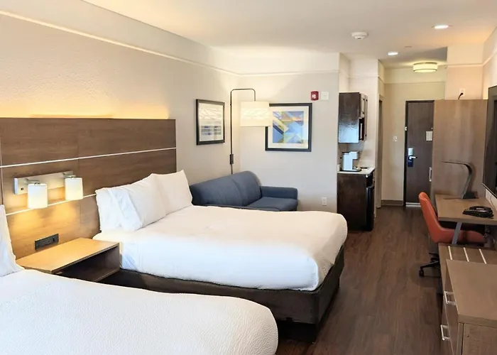 Holiday Inn Express & Suites Galveston West-Seawall By Ihg