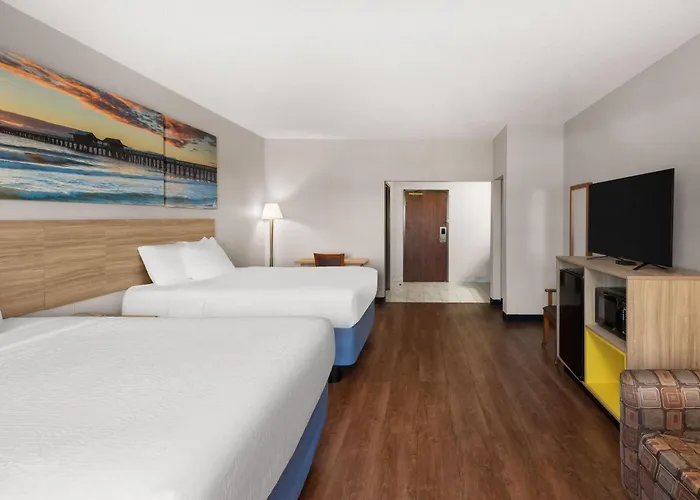 Days Inn By Wyndham Phenix City Near Fort Benning