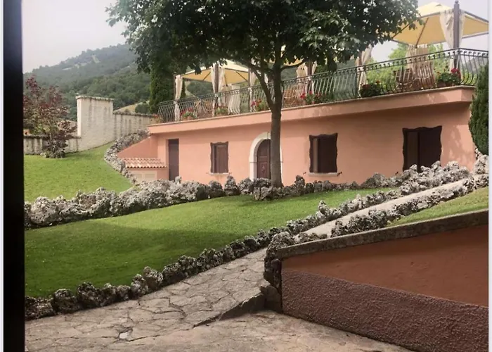 Hotel Bucaneve