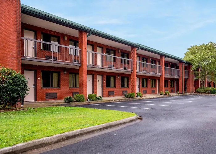 Studios And Suites 4 Less Emporia