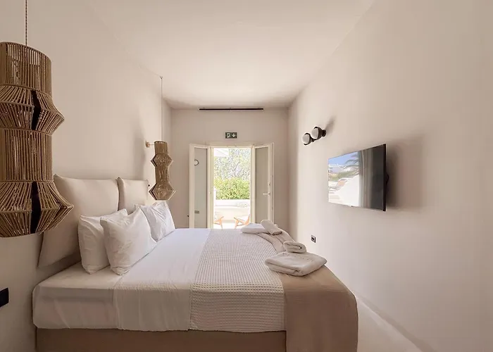 Utopia Hotel