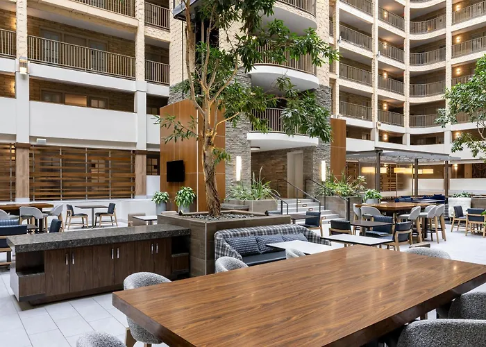 Embassy Suites By Hilton Minneapolis Bloomington Edina