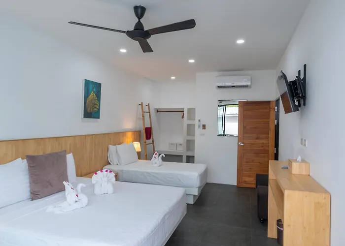 The Cosy Maenam Beach Resort